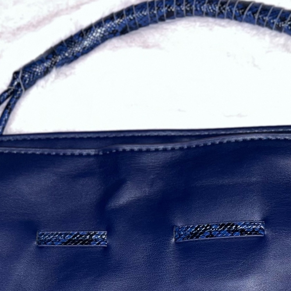 Badgley Mischka solid/snake combo bag - Picture 5 of 5